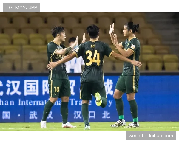 国安0-0闷平海港，京沪大战以平局收场，双方门将发挥出色